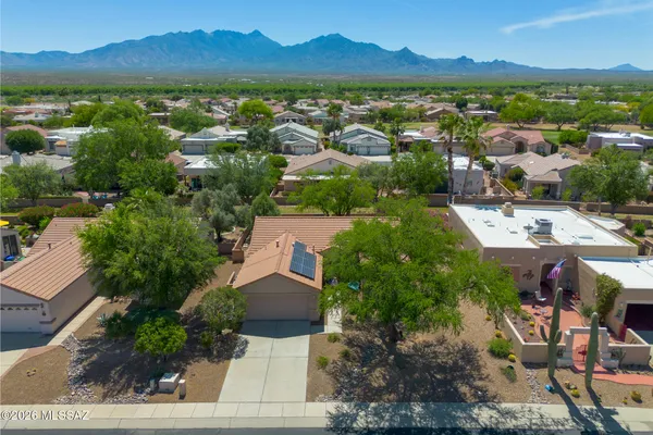 Property Slideshow image 2 of 51 | 701 w tiger pl, Green Valley, AZ, 85614