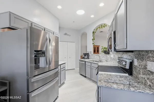 Property Slideshow image 3 of 33 | 2452 s orchard view dr, Green Valley, AZ, 85614