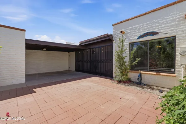 Property Slideshow image 2 of 25 | 1407 w placita apache, Green Valley, AZ, 85622