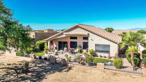 Property Slideshow image 3 of 47 | 2248 e desert squirrel ct, Green Valley, AZ, 85614