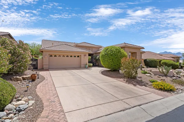 Property Slideshow image 2 of 35 | 38393 s granite crest dr, Saddlebrooke, AZ, 85739