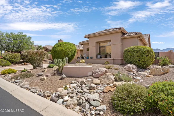 Property Slideshow image 3 of 35 | 38393 s granite crest dr, Saddlebrooke, AZ, 85739