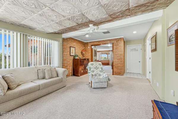 Property Slideshow image 3 of 40 | 333 e las granadas, Green Valley, AZ, 85614