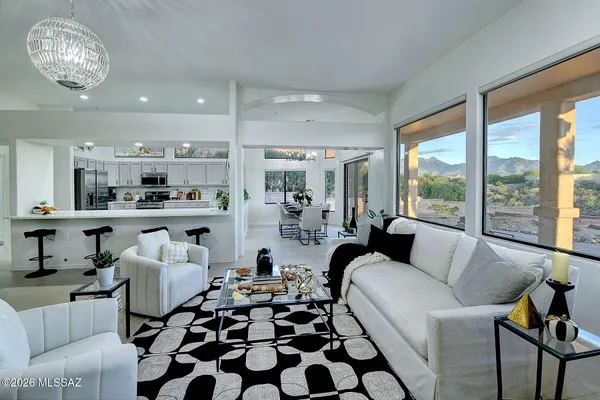 Property Slideshow image 3 of 22 | 810 e josephine canyon dr, Green Valley, AZ, 85614