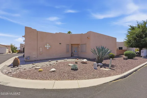 Property Slideshow image 2 of 40 | 525 w deerview ct, Green Valley, AZ, 85614