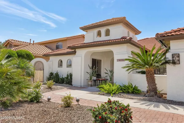 Property Slideshow image 3 of 50 | 62781 e amberwood dr, Tucson, AZ, 85739