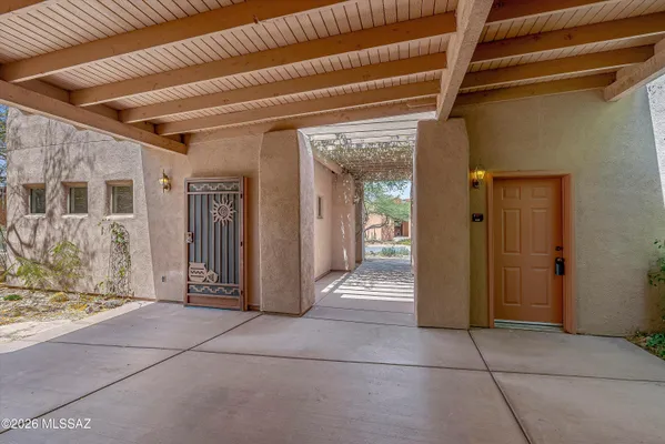 Property Slideshow image 3 of 43 | 13823 e langtry ln, Tucson, AZ, 85747