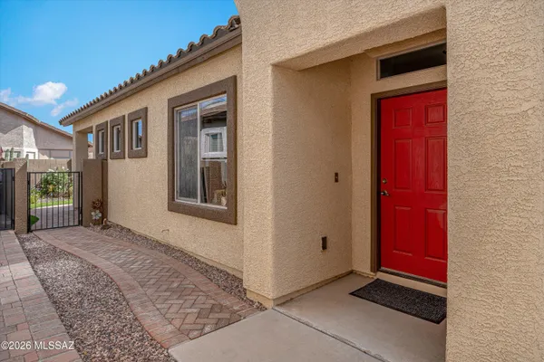 Property Slideshow image 3 of 49 | 246 w calle del estribo, Sahuarita, AZ, 85629