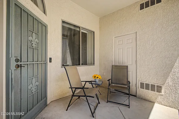 Property Slideshow image 3 of 26 | 2423 w via, Tucson, AZ, 85741