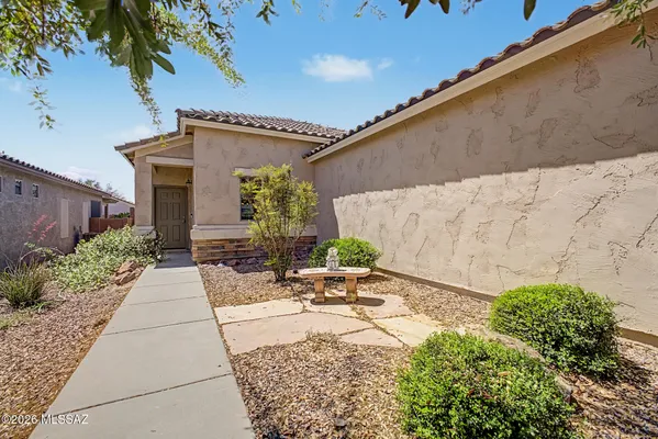 Property Slideshow image 2 of 43 | 1361 w via, Sahuarita, AZ, 85629