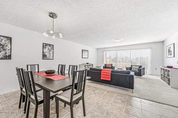 Property Slideshow image 3 of 37 | 997 w calle del regalo, Green Valley, AZ, 85614