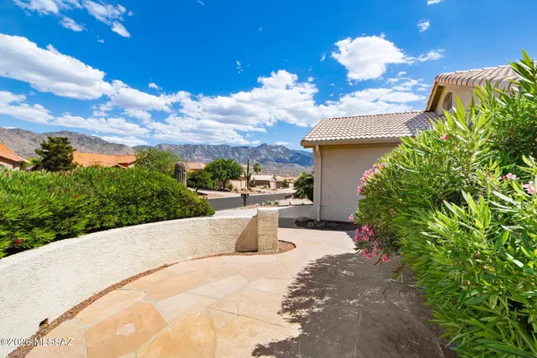 Property Slideshow image 3 of 50 | 37046 s rock crest dr, Tucson, AZ, 85739