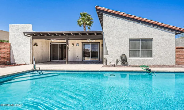 Property Slideshow image 2 of 36 | 1621 w agave ln, Green Valley, AZ, 85622