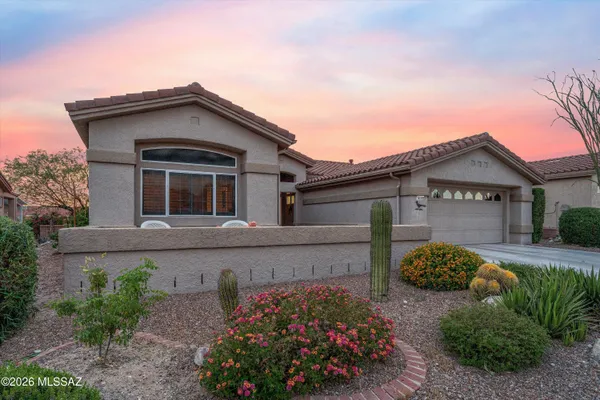 Property Slideshow image 3 of 51 | 14183 n buckingham dr, Oro Valley, AZ, 85755