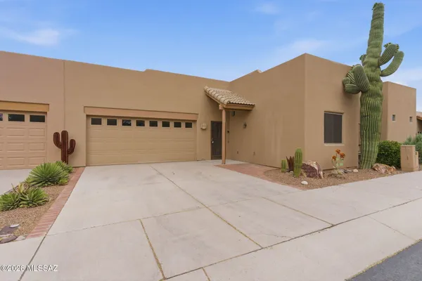 Property Slideshow image 3 of 25 | 860 w calle de la pelotita, Green Valley, AZ, 85614
