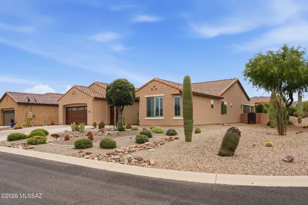 Property Slideshow image 2 of 47 | 2568 e arica way, Green Valley, AZ, 85614