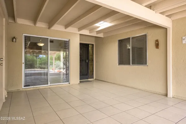 Property Slideshow image 2 of 39 | 201 n calle del lago, Green Valley, AZ, 85614