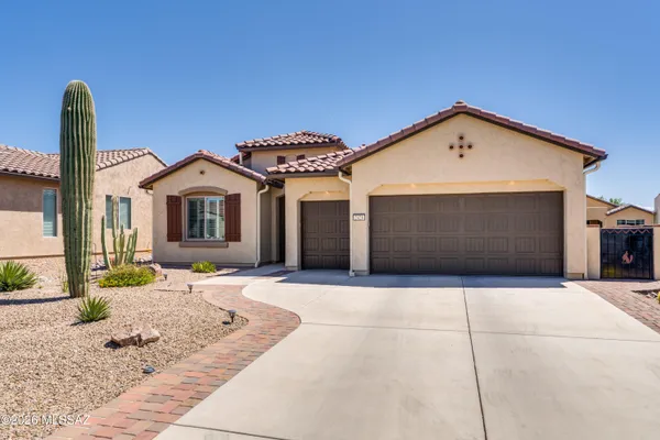 Property Slideshow image 3 of 50 | 2428 e lost ranch trl, Green Valley, AZ, 85614
