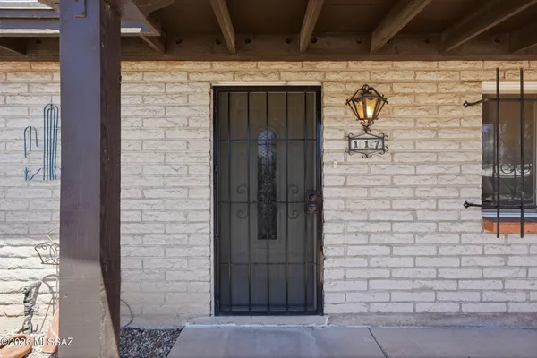 Property Slideshow image 3 of 50 | 117 e el limon, Green Valley, AZ, 85614