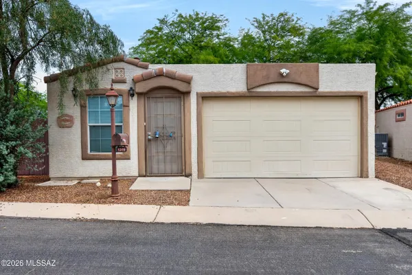Property Slideshow image 3 of 22 | 1319 w vuelta las campanas, Sahuarita, AZ, 85629