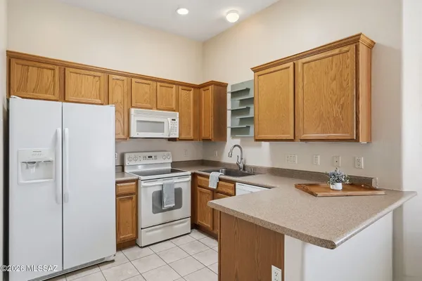 Property Slideshow image 3 of 42 | 7781 s vivaldi ct, Tucson, AZ, 85747