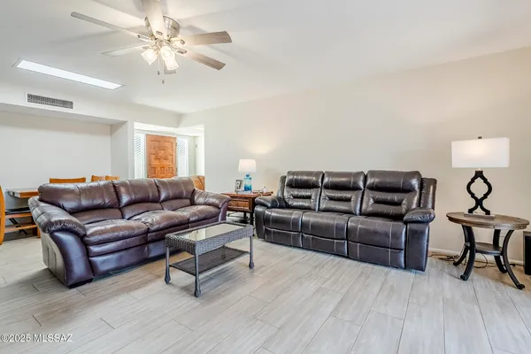 Property Slideshow image 3 of 37 | 468 w esperanza blvd, Green Valley, AZ, 85614