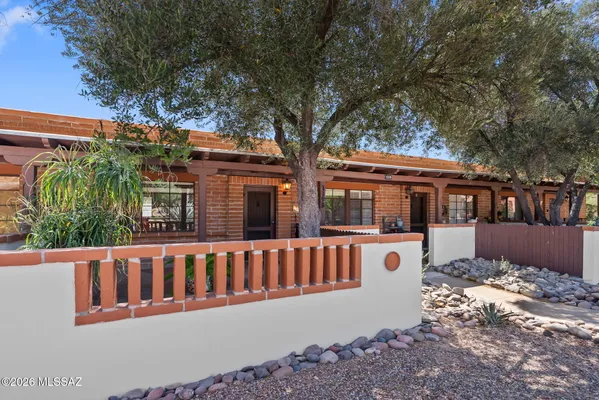 Property Slideshow image 3 of 20 | 119 s paseo tierra, Green Valley, AZ, 85614