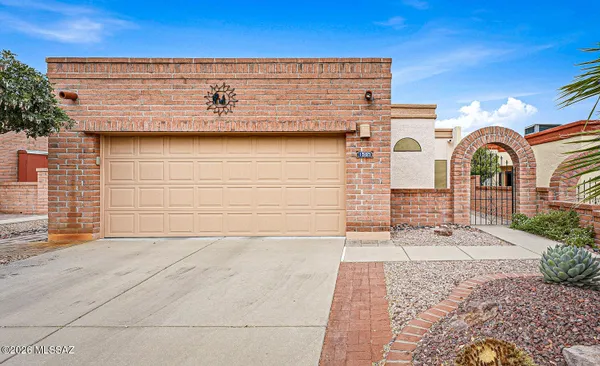 Property Slideshow image 2 of 50 | 1505 w vuelta salvatierra, Green Valley, AZ, 85622