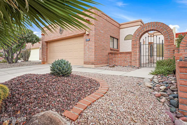 Property Slideshow image 3 of 50 | 1505 w vuelta salvatierra, Green Valley, AZ, 85622