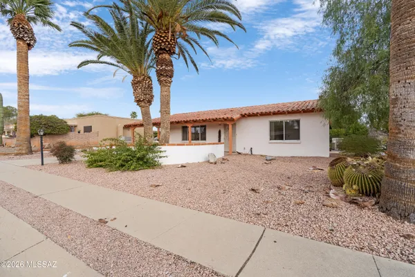 Property Slideshow image 2 of 30 | 107 e los arcos, Green Valley, AZ, 85614