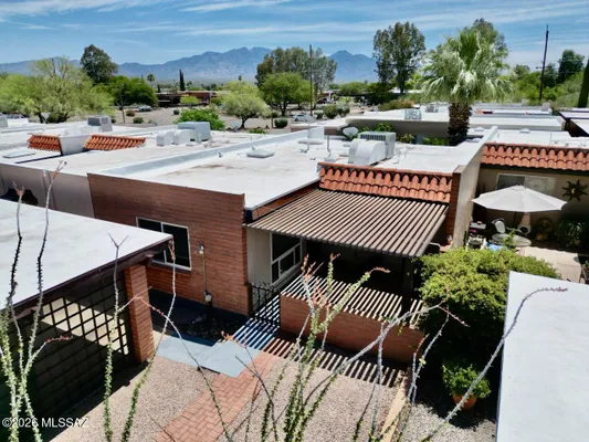 Property Slideshow image 2 of 31 | 365 w calle de la amistad, Green Valley, AZ, 85614