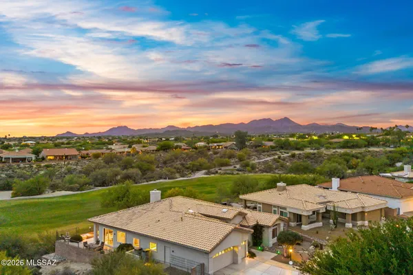 Property Slideshow image 2 of 50 | 1701 e mellow trl, Oro Valley, AZ, 85755