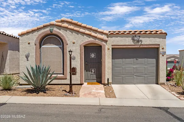 Property Slideshow image 3 of 47 | 1158 w calle trios los panchos, Sahuarita, AZ, 85629