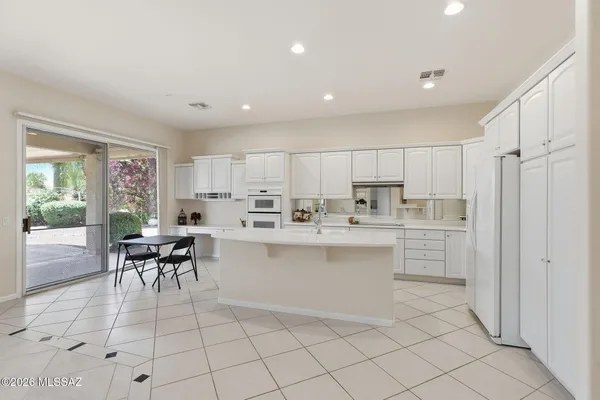 Property Slideshow image 3 of 44 | 63491 e whispering tree ln, Tucson, AZ, 85739