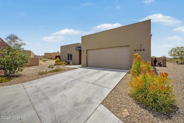 Property Slideshow image 2 of 28 | 8026 s galileo ln, Tucson, AZ, 85747