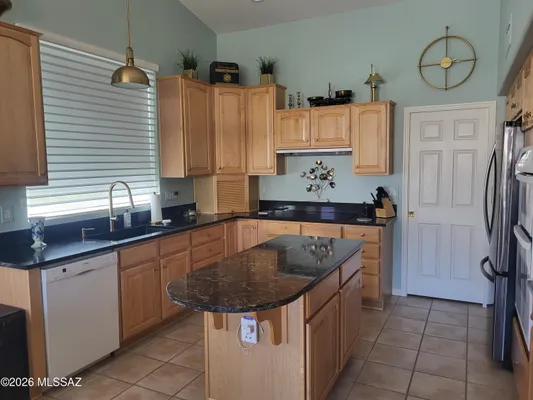 Property Slideshow image 3 of 19 | 36243 s wind crest dr, Tucson, AZ, 85739