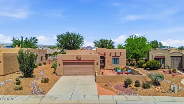 Property Slideshow image 2 of 28 | 612 w greenview pl, Green Valley, AZ, 85614