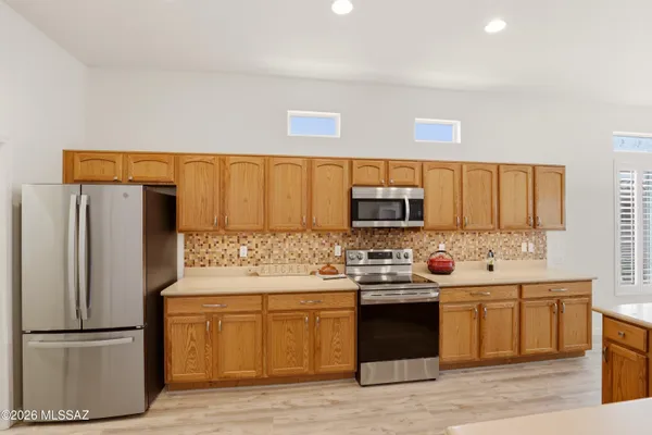 Property Slideshow image 3 of 42 | 5130 w desert eagle ci cir, Marana, AZ, 85658
