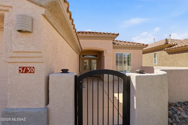 Property Slideshow image 2 of 42 | 5130 w desert eagle ci cir, Marana, AZ, 85658