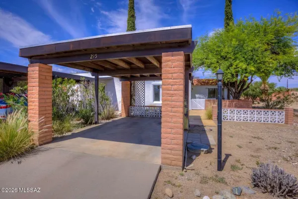 Property Slideshow image 2 of 25 | 295 w placita de los anillos, Green Valley, AZ, 85614