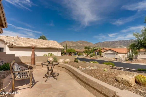 Property Slideshow image 2 of 44 | 37632 s mashie dr, Tucson, AZ, 85739
