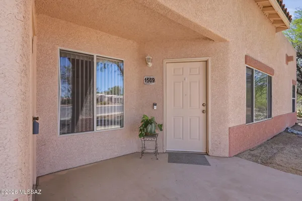 Property Slideshow image 2 of 21 | 1569 n paseo la tinaja, Green Valley, AZ, 85614