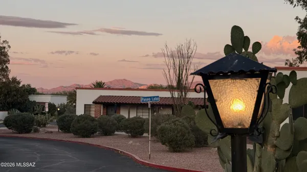 Property Slideshow image 2 of 31 | 468 s paseo lobo, Green Valley, AZ, 85614
