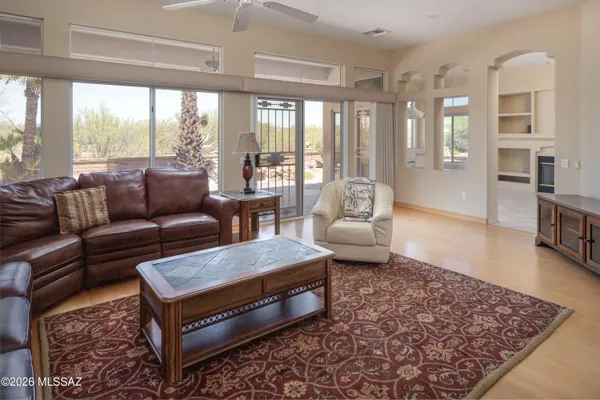 Property Slideshow image 3 of 36 | 1701 e crown ridge way, Oro Valley, AZ, 85755