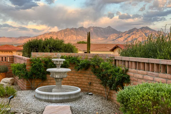 Property Slideshow image 2 of 35 | 4185 s manolito dr, Green Valley, AZ, 85622