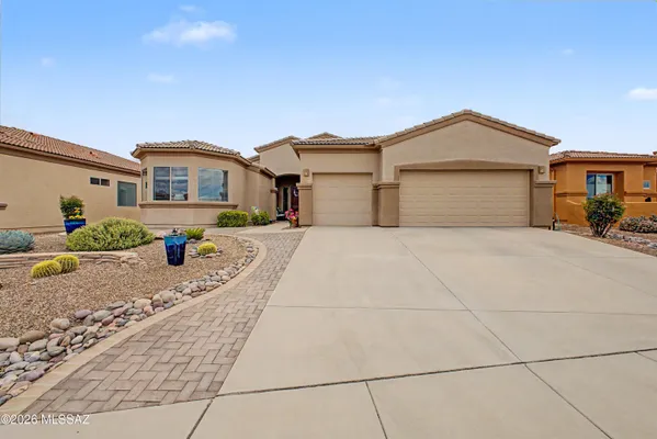 Property Slideshow image 2 of 36 | 2329 w calle balaustre, Green Valley, AZ, 85622