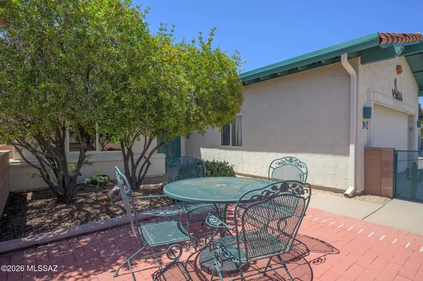 Property Slideshow image 2 of 26 | 297 n crescent bell dr, Green Valley, AZ, 85614
