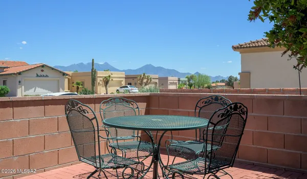 Property Slideshow image 3 of 26 | 297 n crescent bell dr, Green Valley, AZ, 85614