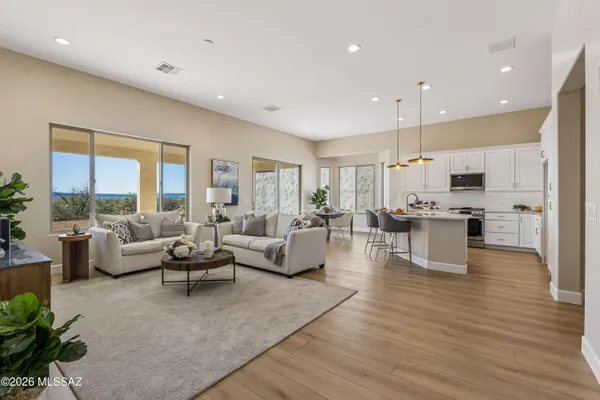 Property Slideshow image 2 of 22 | 1941 n aruba dr, Green Valley, AZ, 85614