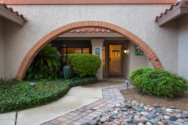 Property Slideshow image 3 of 36 | 1176 e rising sun dr, Oro Valley, AZ, 85755